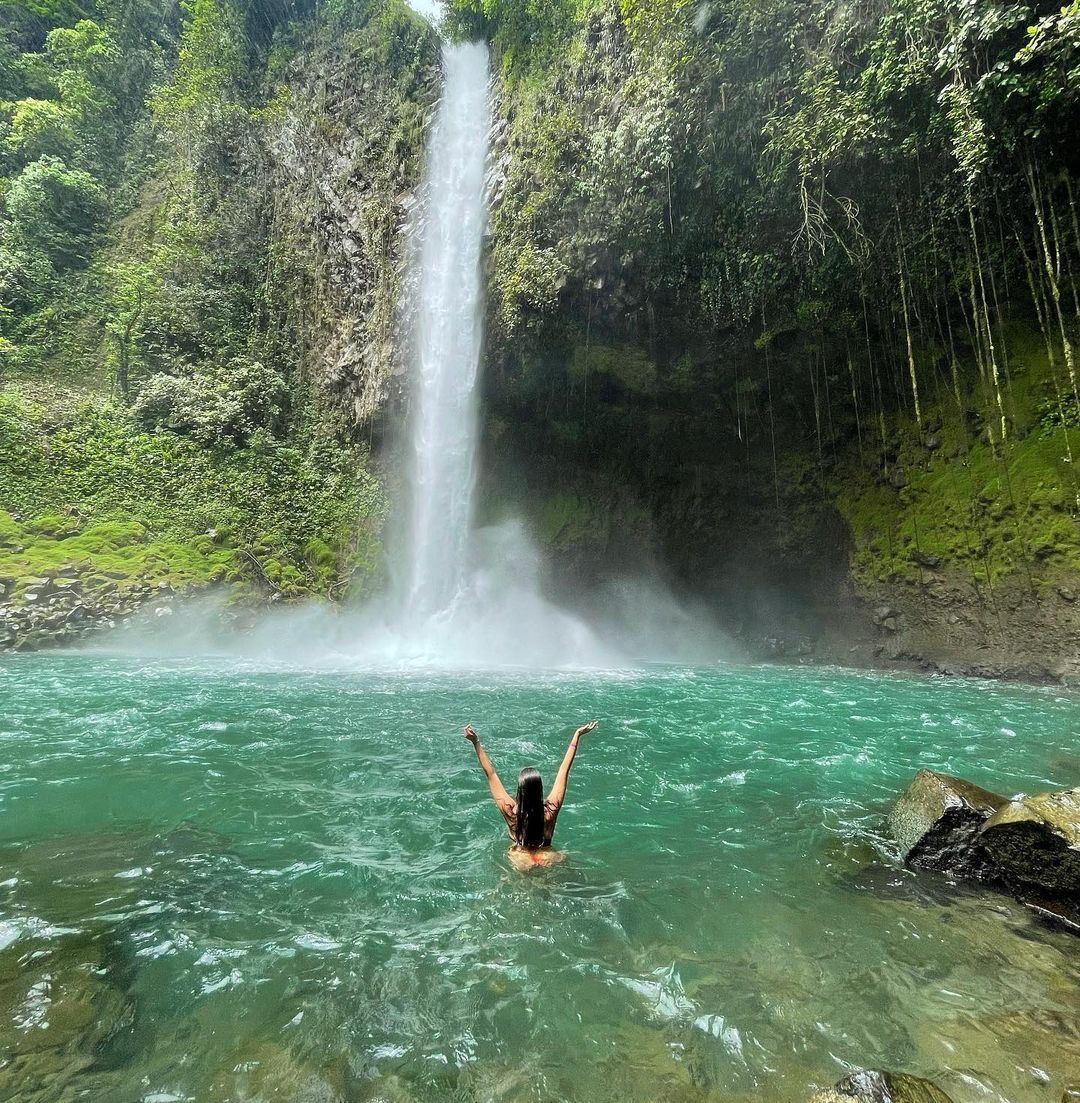 Family tours in la the Arenal Volcano area Costa RIca